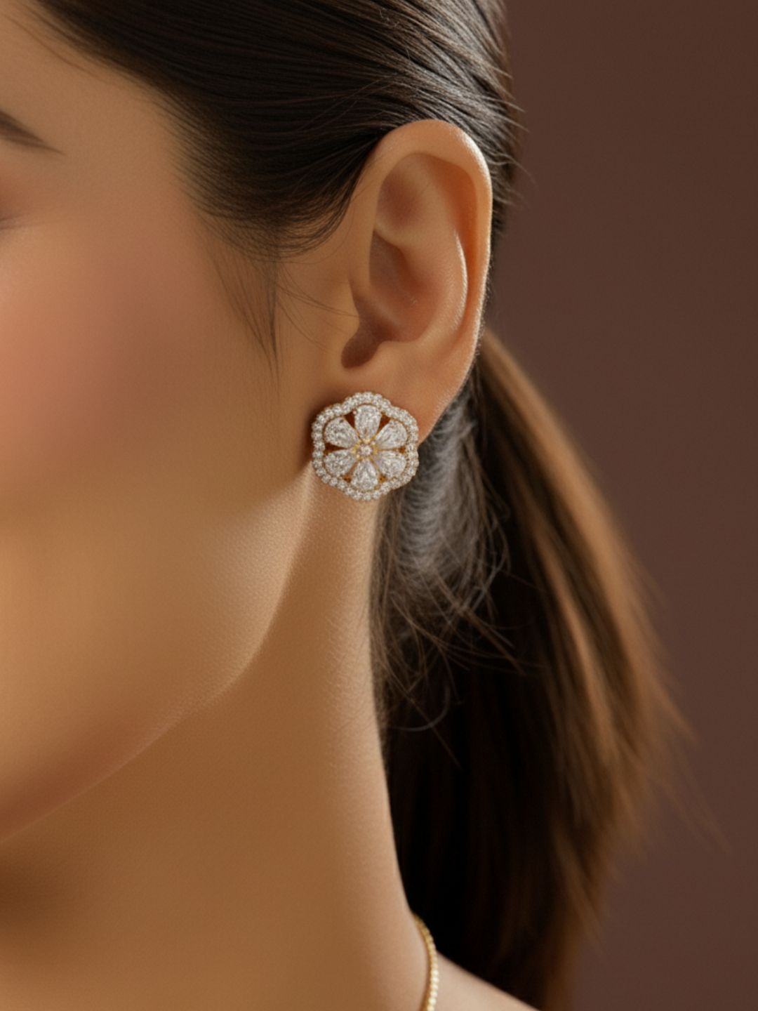 Antaara diaomond earing & pendant stud