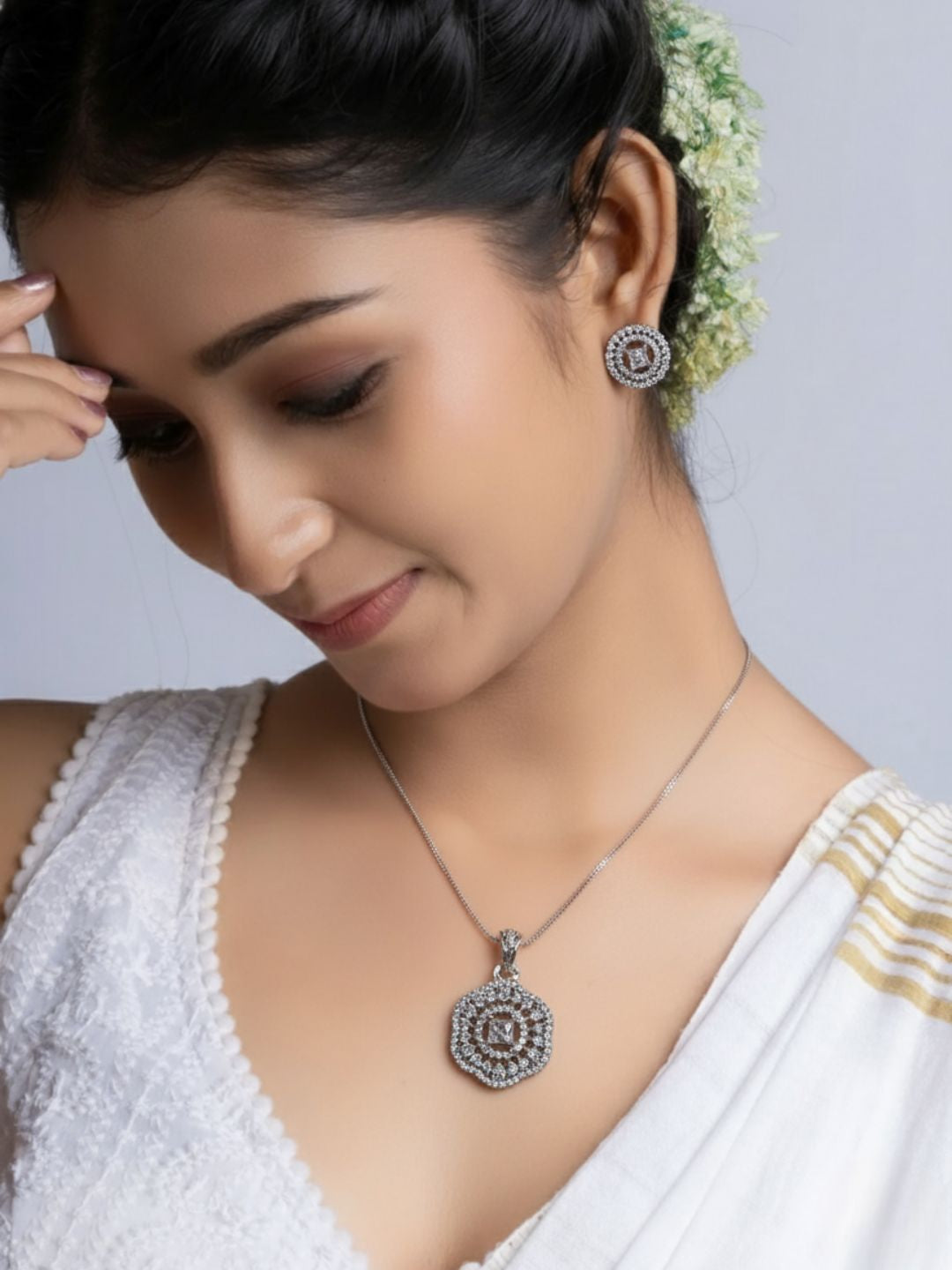 Savana Diamond Earing & Pendant Set