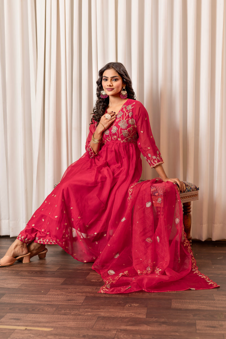 Nisha Rosy Embroidered Suit Set