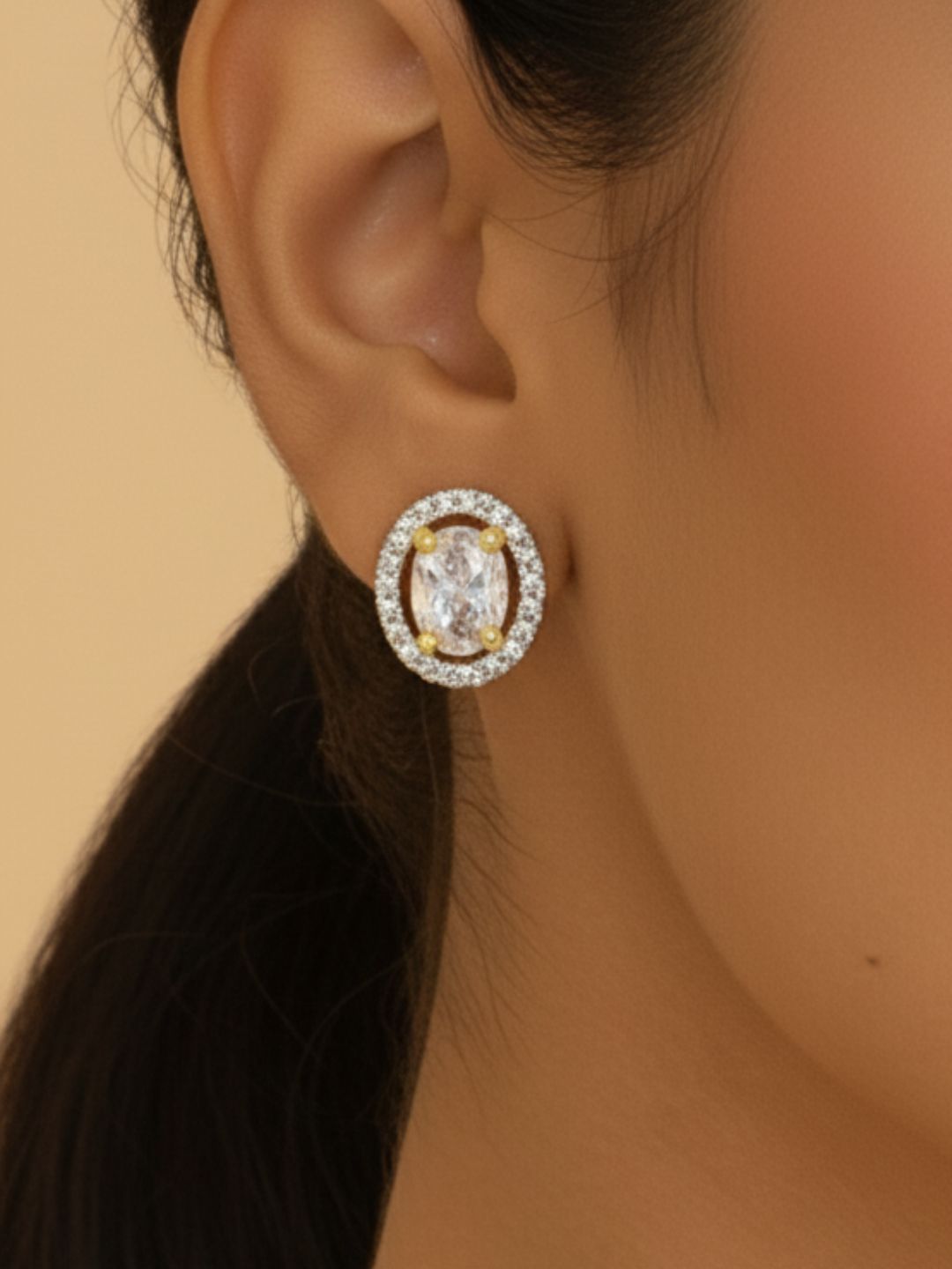 Antaara diamond earing & pendant stud