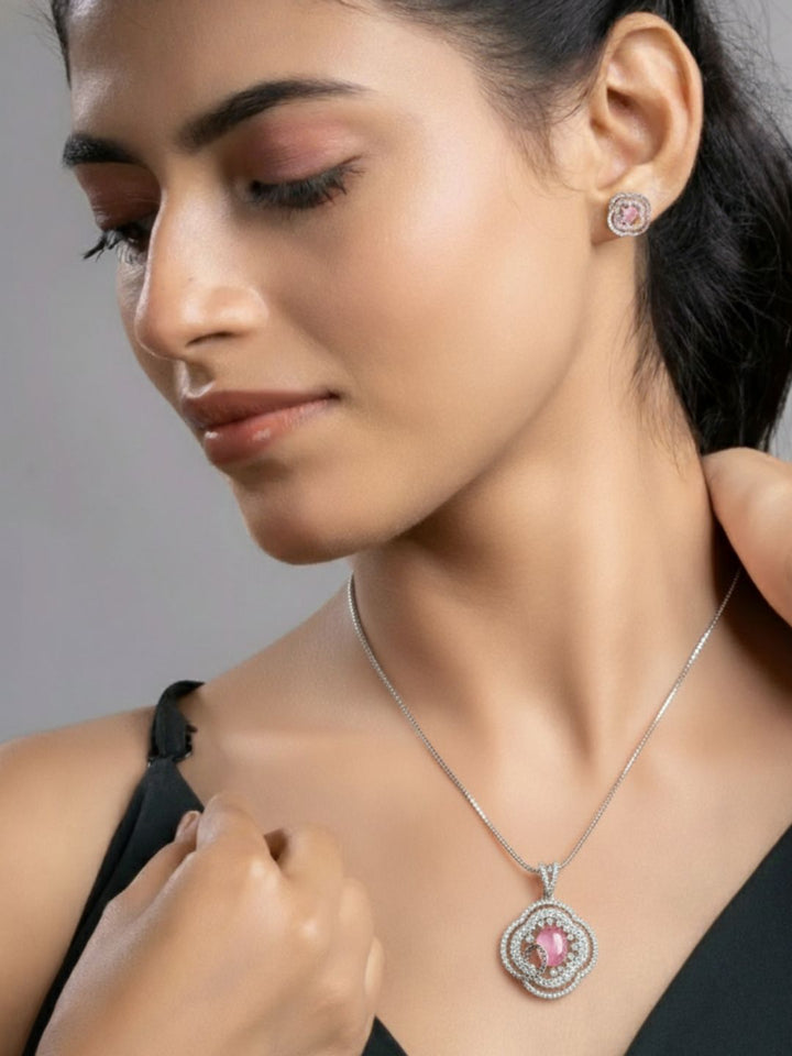 Savana Diamond Earing & Pendant Set