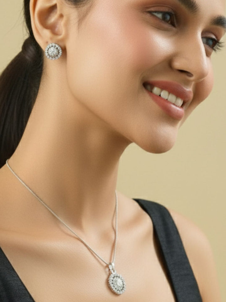 ANTAARA SUN DIAMOND EARINGS AND PENDANT SET