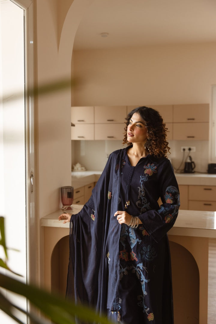 Karen trypan embroidery cotton suit set