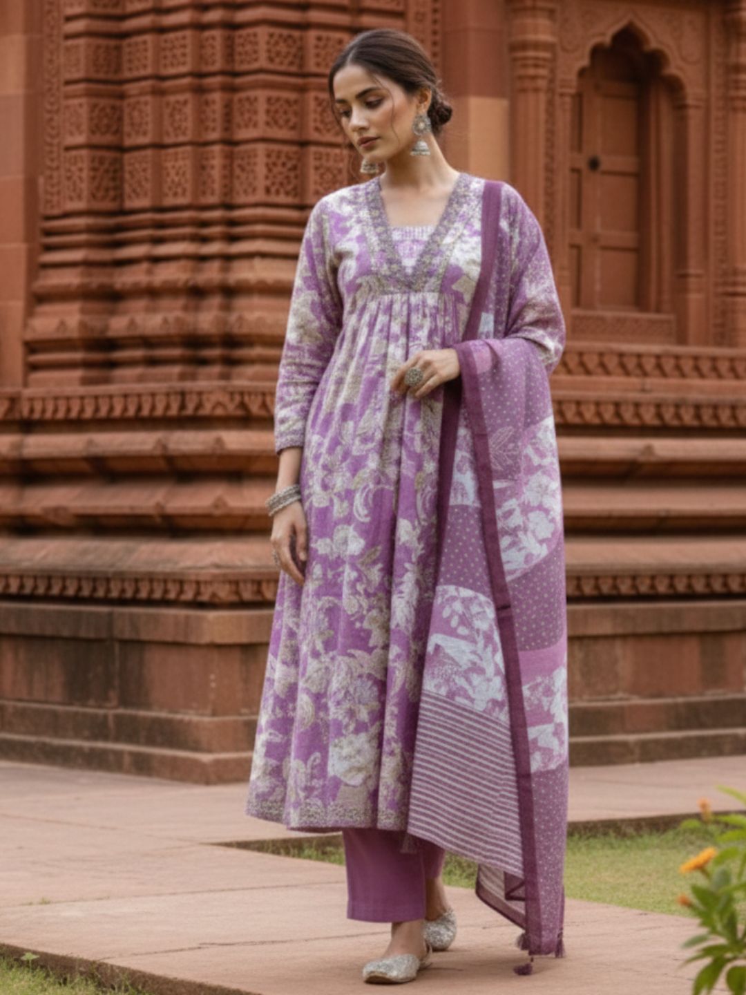 Tejaswi Lilac Floral Suit Set