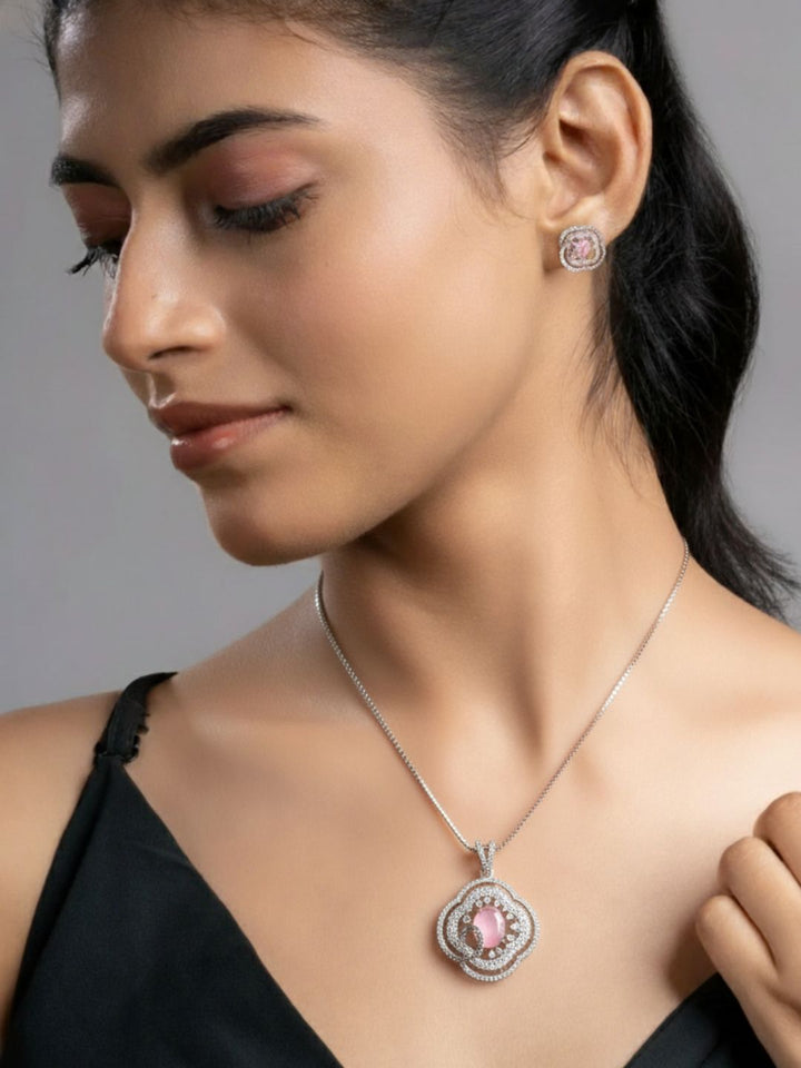 Savana Diamond Earing & Pendant Set