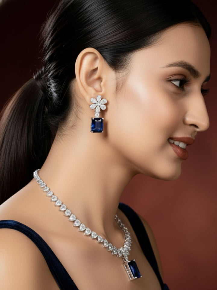 Antaara Diamond Necklace with Earings