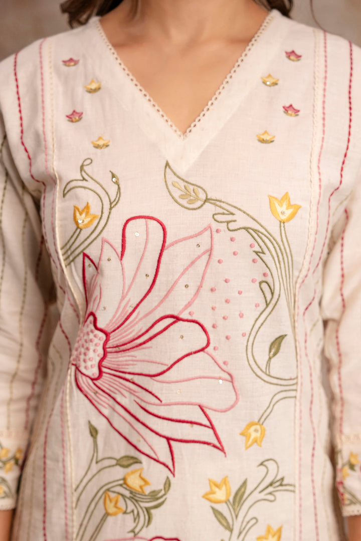 Viyona Flora Embroidered Kurta Pant Set