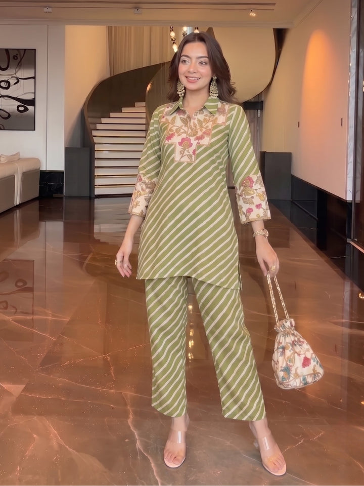 Akshara Pea Printed Co-Ord Set (Comes With Potli)