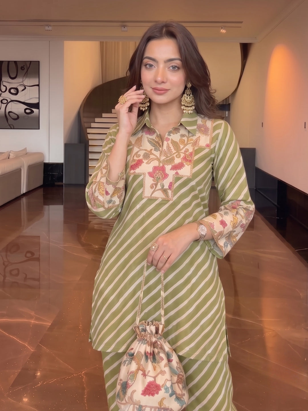 Akshara Pea Printed Co-Ord Set (Comes With Potli)