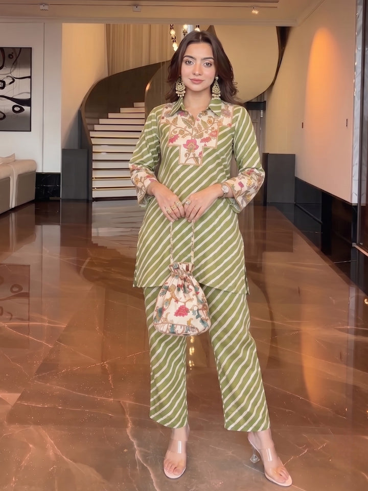 Akshara Pea Printed Co-Ord Set (Comes With Potli)
