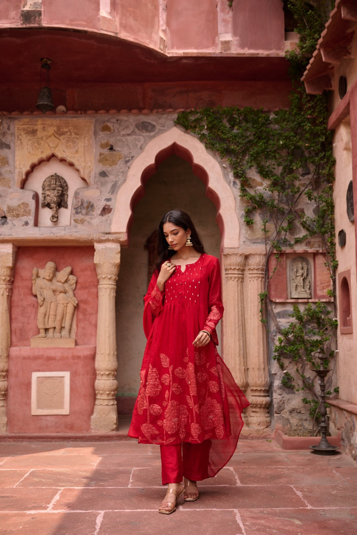 Sangini Scarlet Premium Suit set