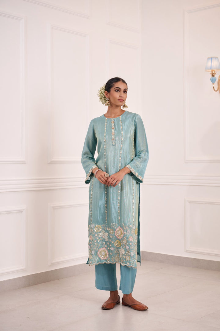 Gaurisha lapis full work suit set