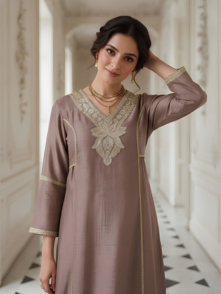 Avira blush embroidery kurta pant set