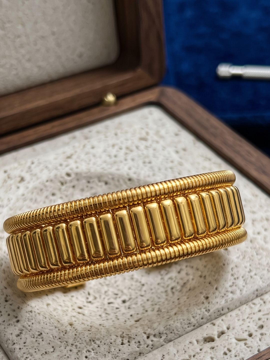 BNG-A00174-GOLD_3