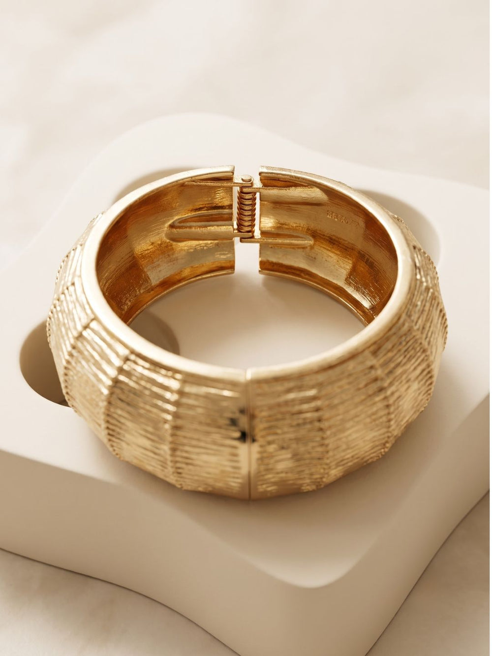 BRC-A00177-GOLD_2