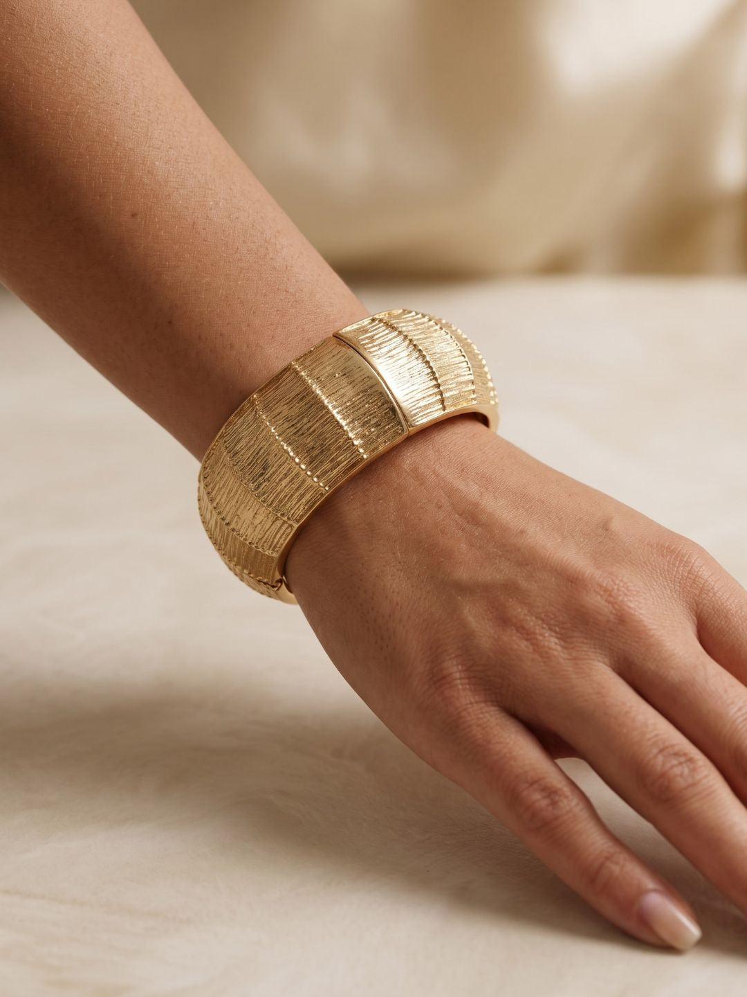 BRC-A00177-GOLD_4