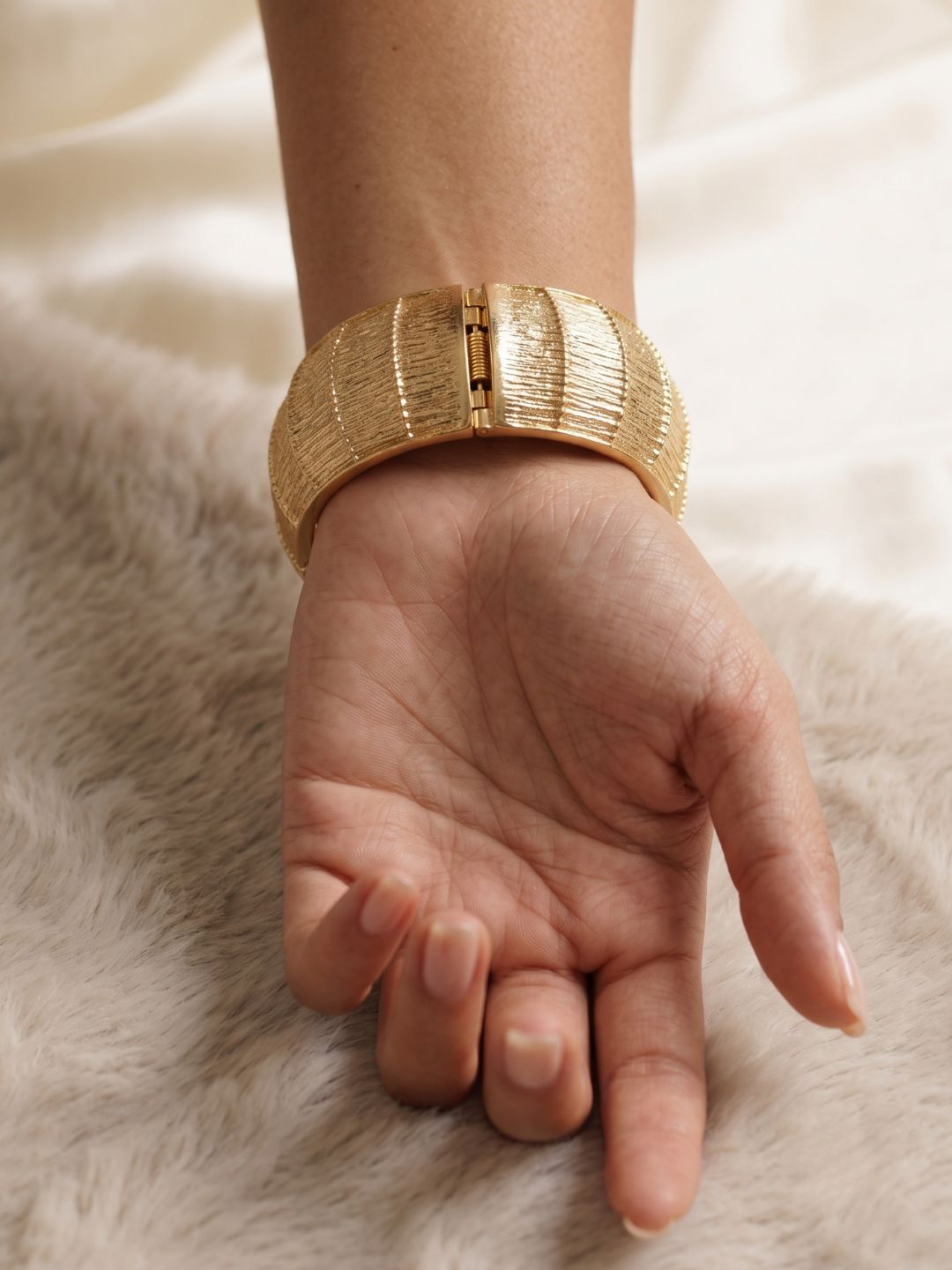 BRC-A00177-GOLD_5