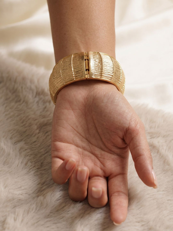 BRC-A00177-GOLD_5