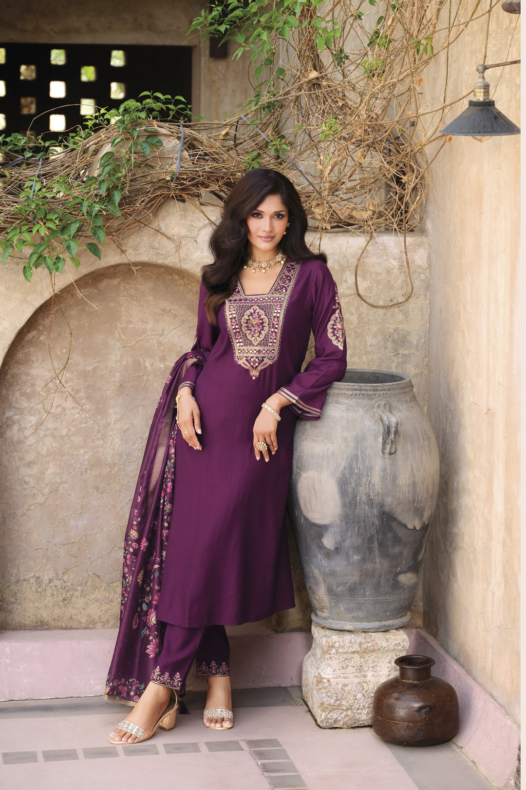 Falaknama Orchid Full Work Suit Set