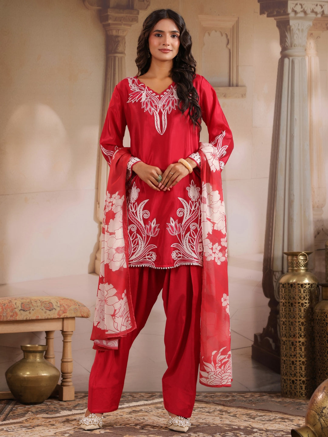 Dagdai Blush Embroidery Farshi Suit Set