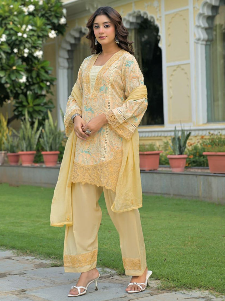 Dagdai Flax Embroidery Cotton Suit Set