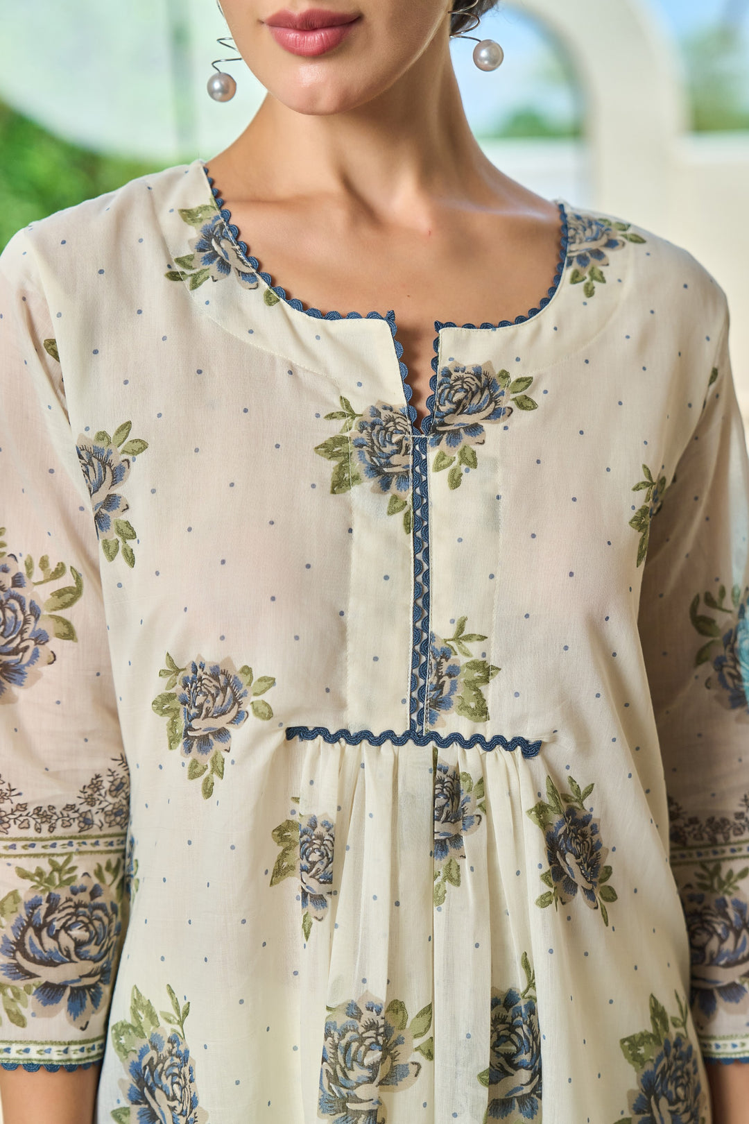 Tiara monochrome cotton kurta pant set