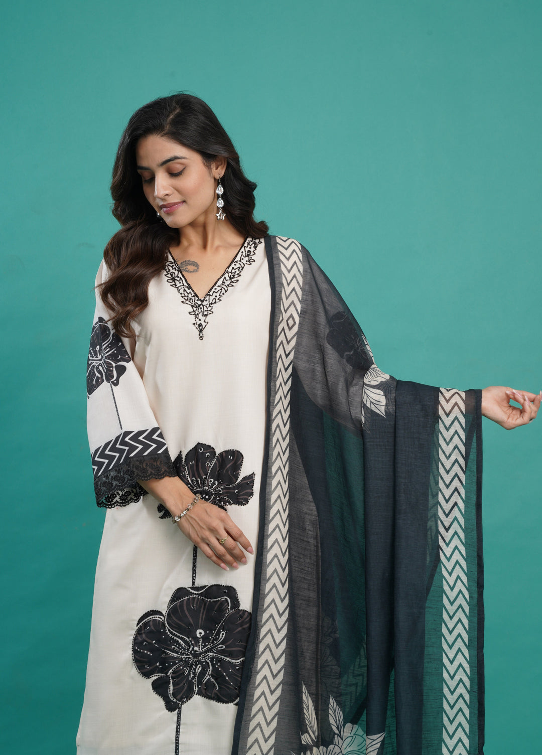 Niladri misrionyx Lawn Suit Set