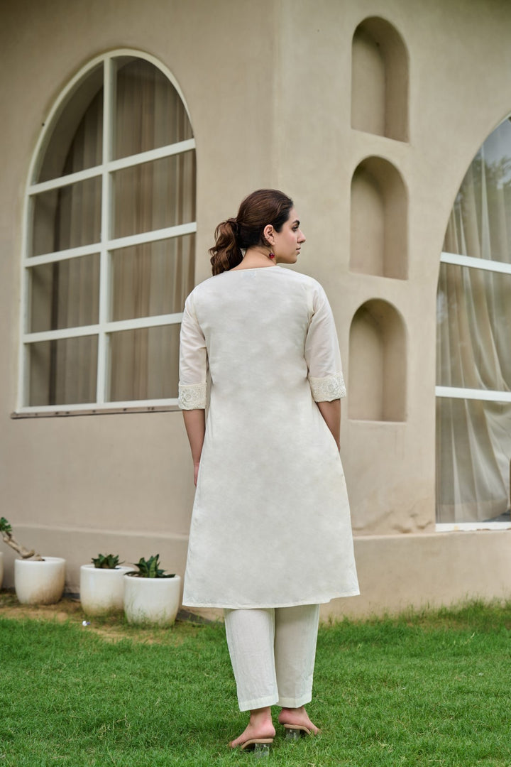 Akira Daisy Embroidery Cotton Kurta Pant Set