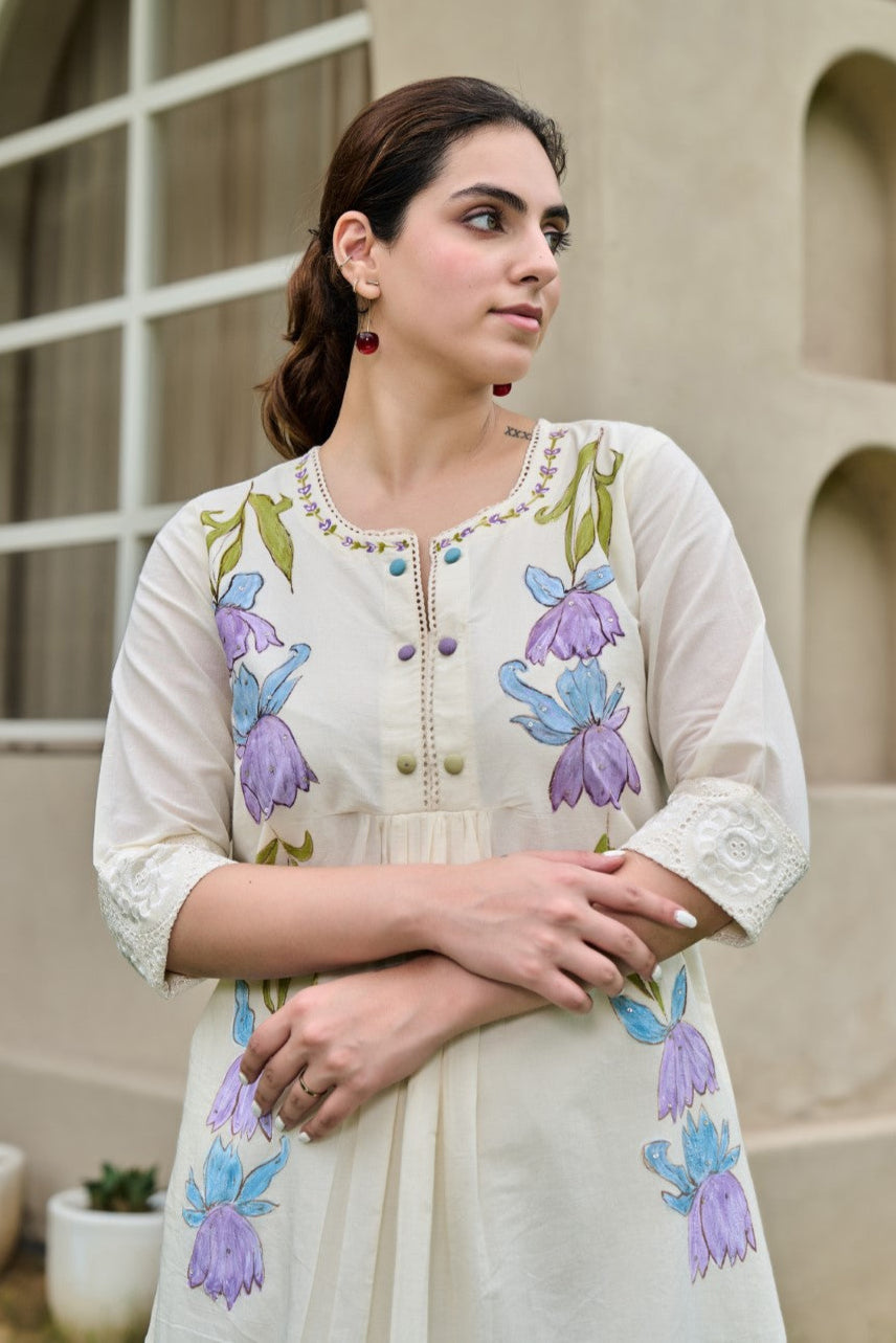 Akira Daisy Embroidery Cotton Kurta Pant Set