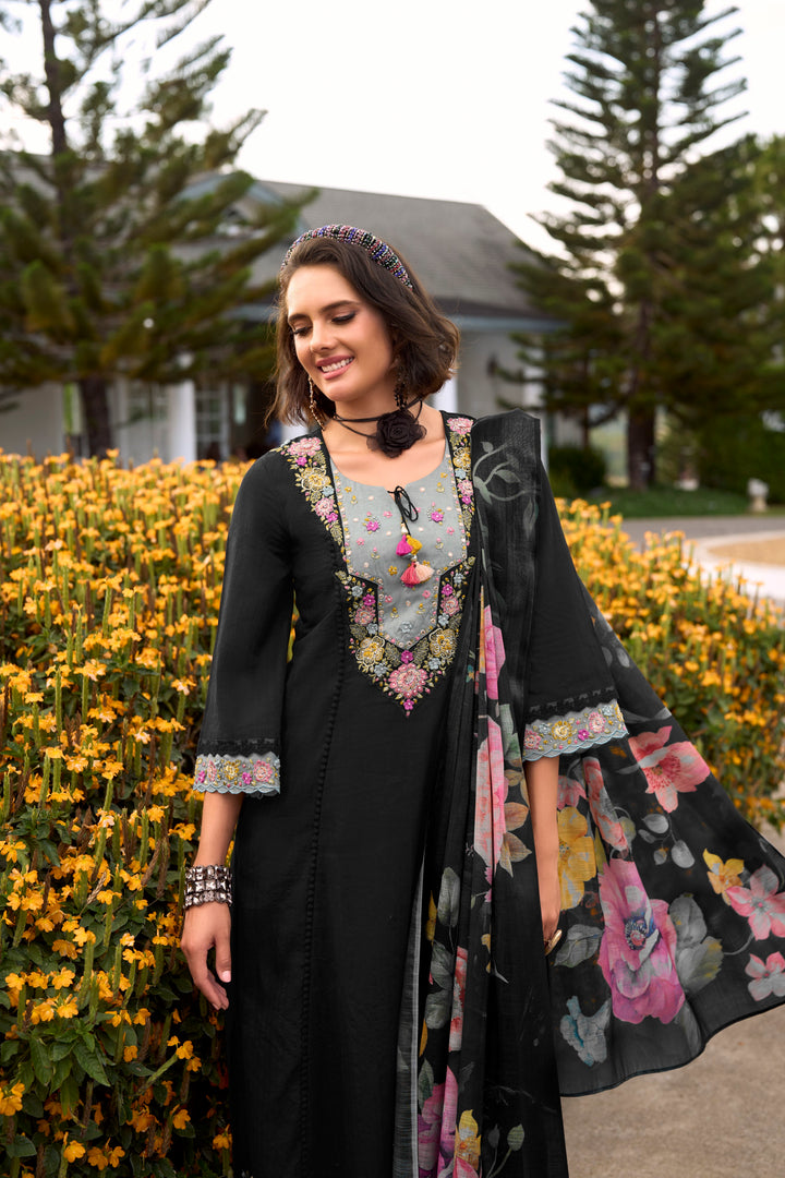 Akya Jade Embroidery Cotton Suit Set