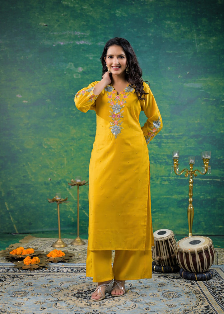 Ivy Amber Embroidered Kurta Pant Set
