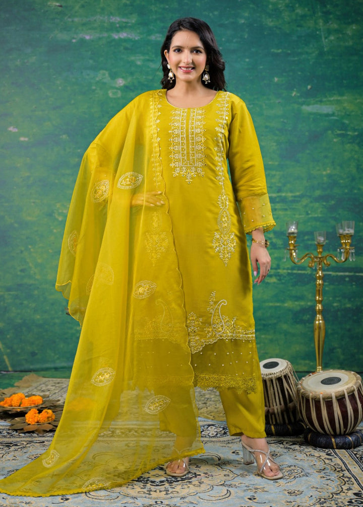 Mahi Wattle Embroidered Suit Set