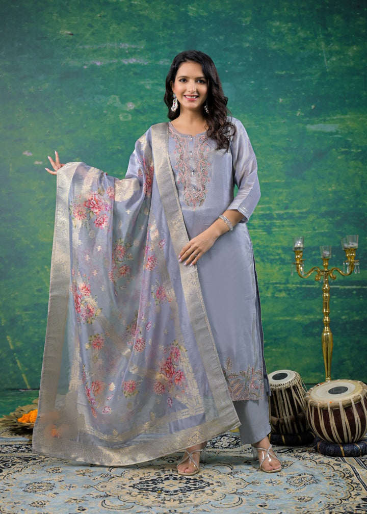 Mahi Regent Embroidered Suit Set