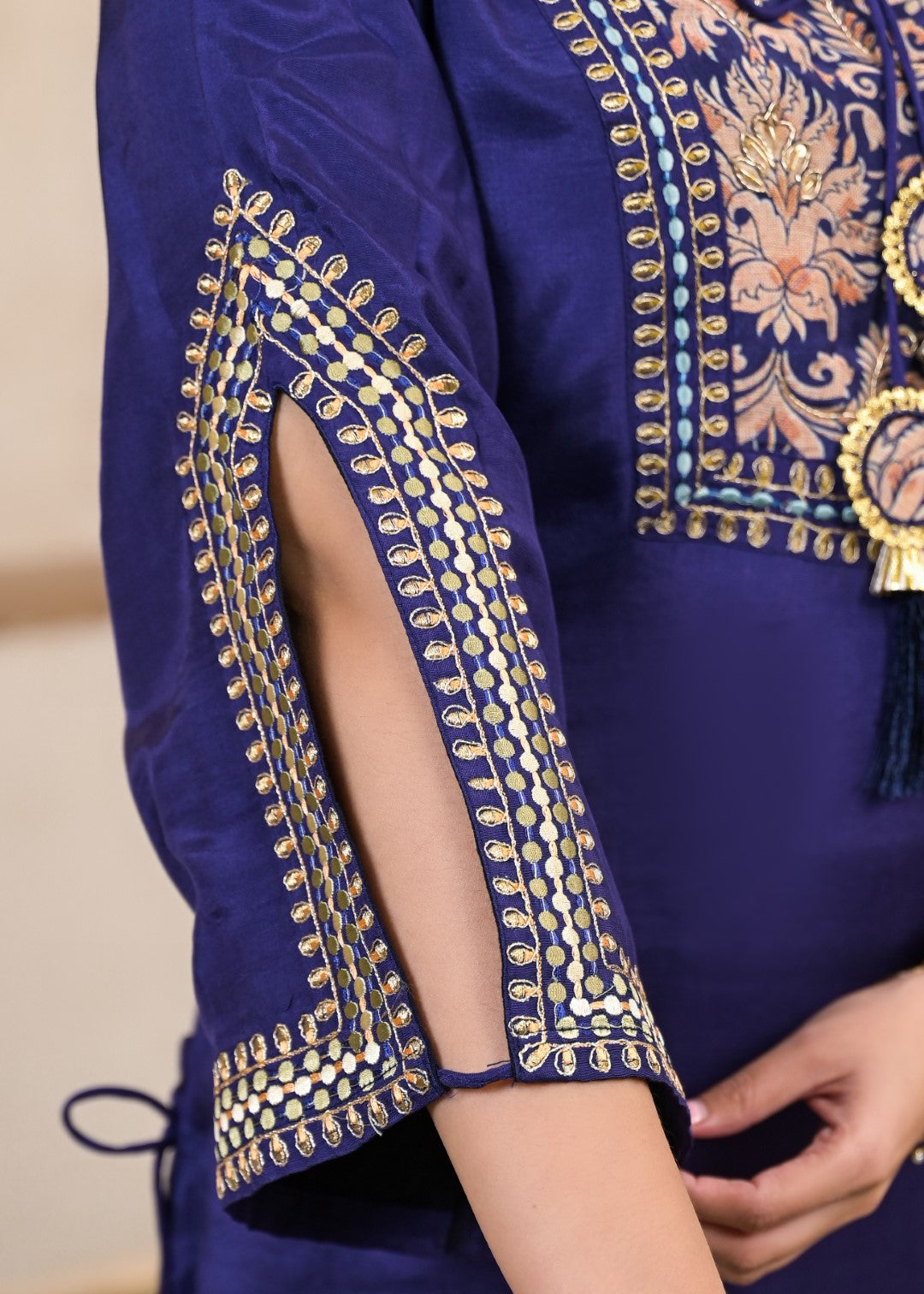 Sera hibis embroidery premium co-ord set