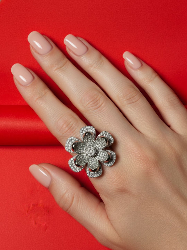 Antaara Diamond Ring