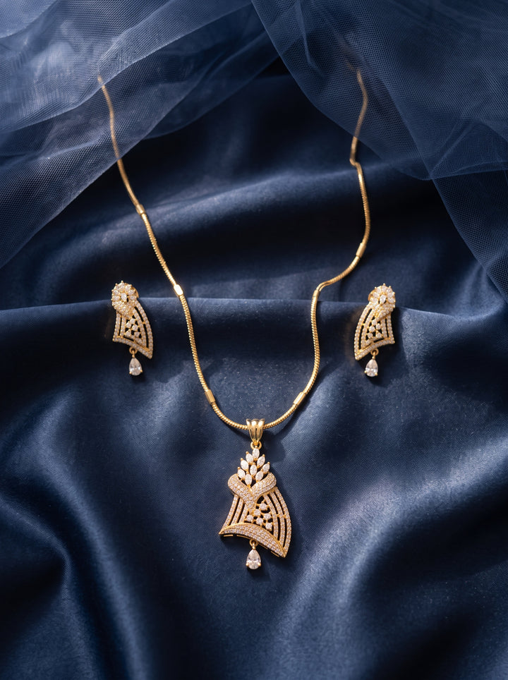 Zarika Unique Diamond Pendant Chain With Earring