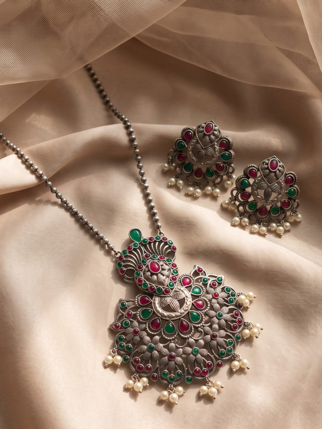 Meenakshi Meenakarie Silver Pendant Chain With Earring