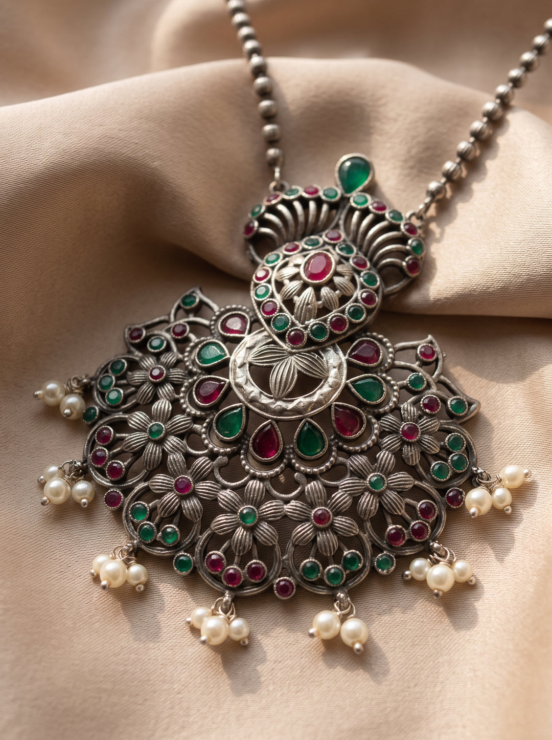 Meenakshi Meenakarie Silver Pendant Chain With Earring