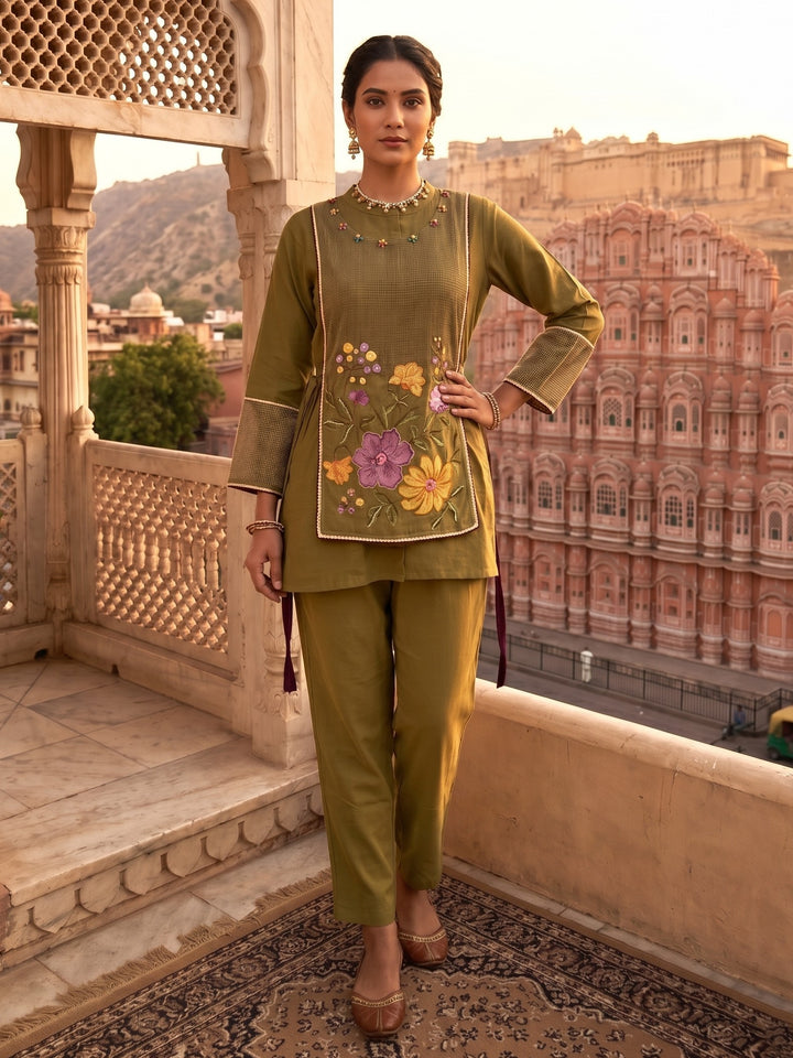 Gaur Mantis Embroidery Cotton Co-ord Set