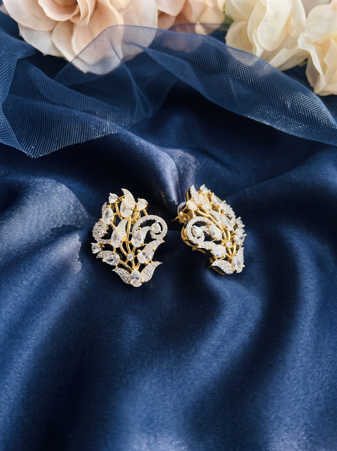 Monstera Floral Cluster Earring