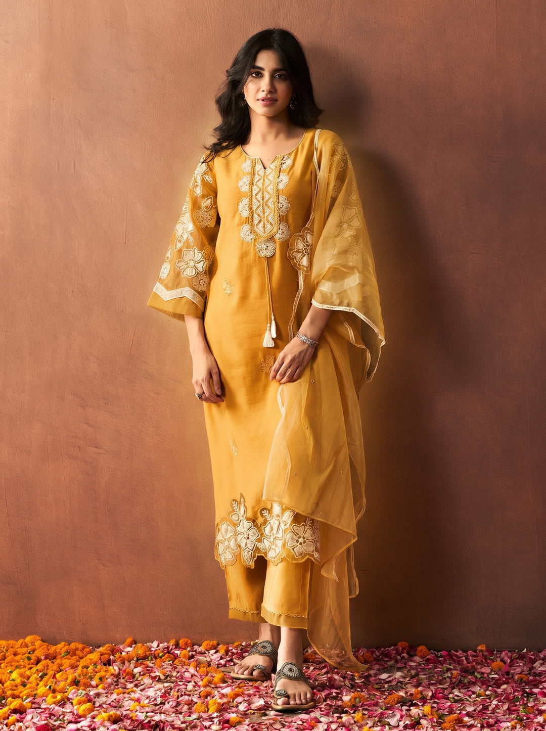 BUSHRA AMBER Lawn FULL WORK SUIT SET