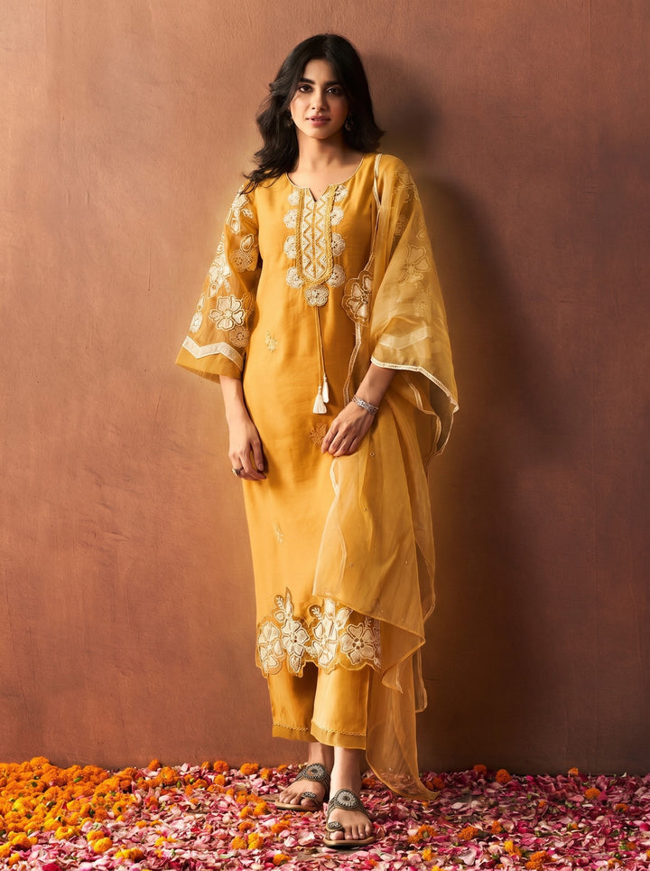 BUSHRA AMBER Lawn FULL WORK SUIT SET