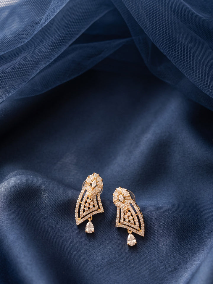 Zarika Unique Diamond Pendant Chain With Earring