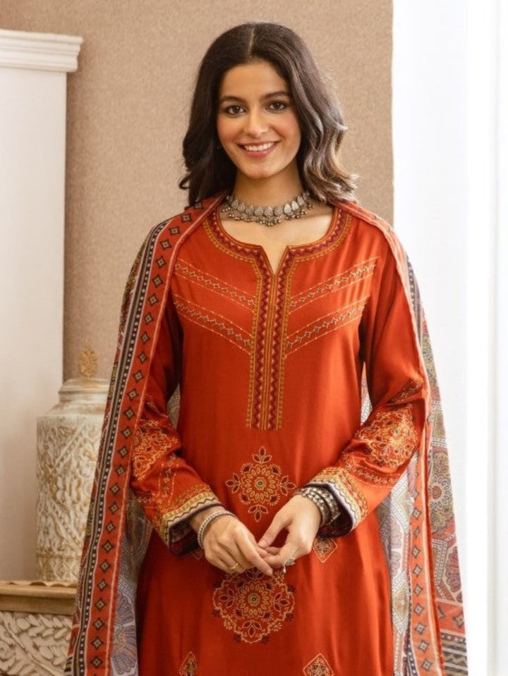Karen cadmium embroidery cotton suit set