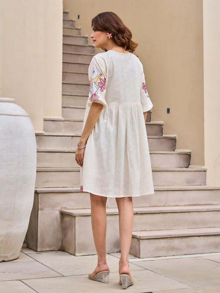 Tiara Daisy Embroidery cotton dress