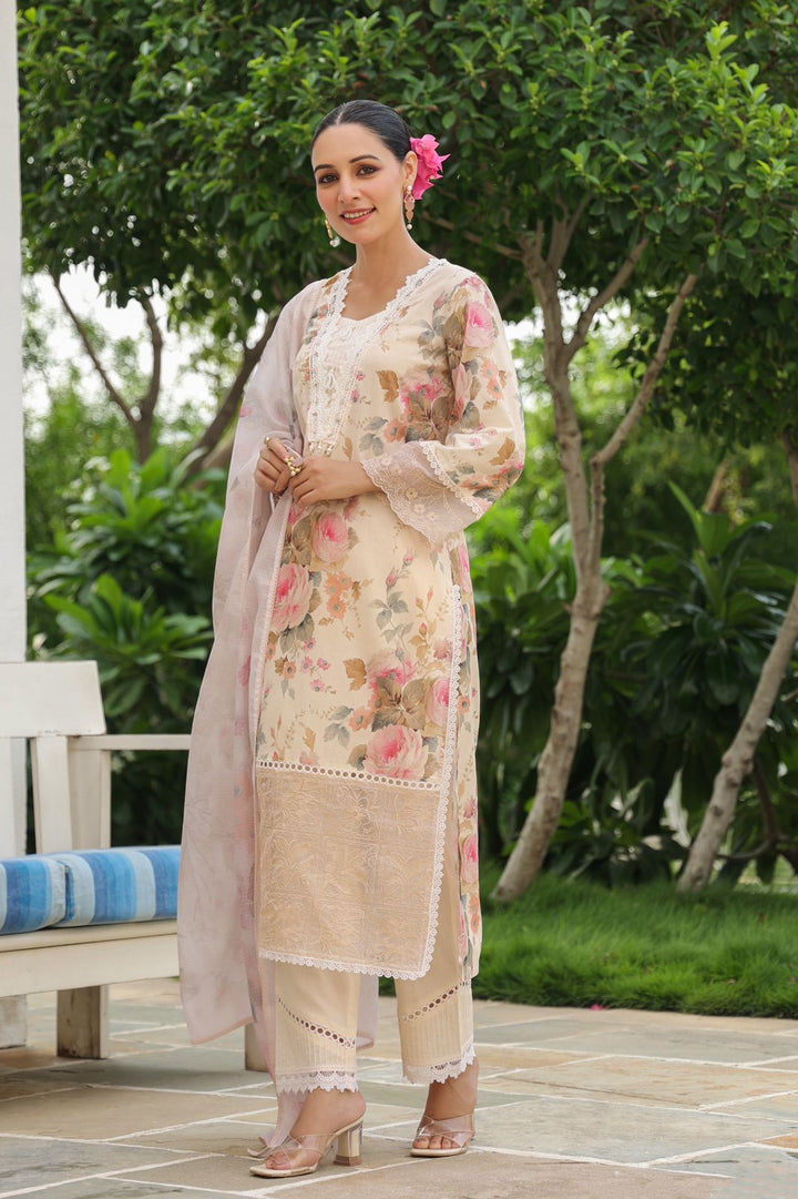 Bisu Rosy Elegant Pakistani Suit Set