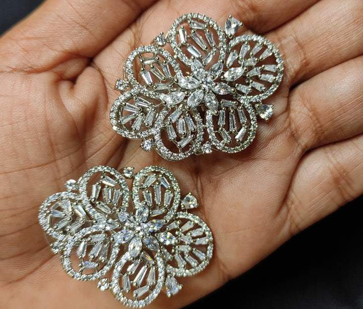 Wera White Diamond Earings
