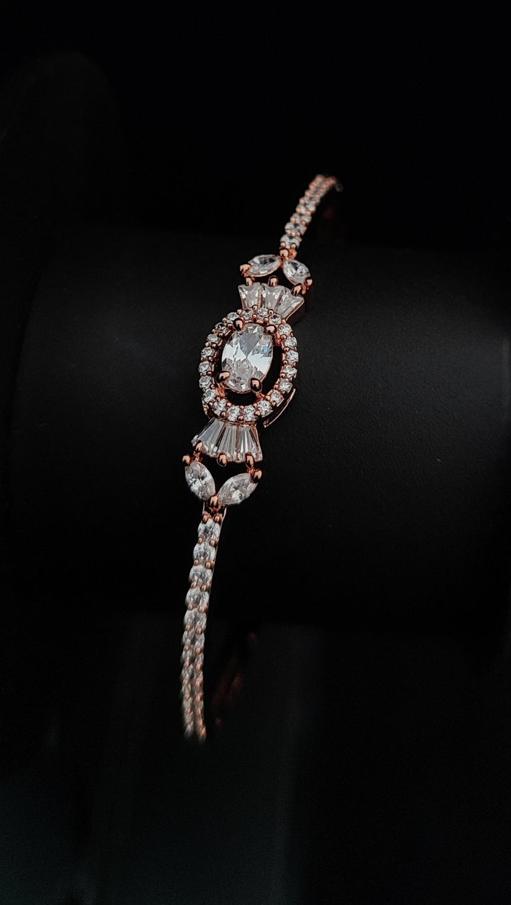 ANTAARA DELICATE DIAMOND BRACELET