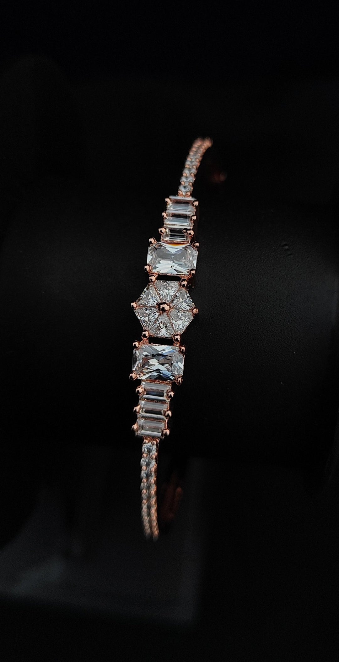 ANTAARA DELICATE DIAMOND BRACELET