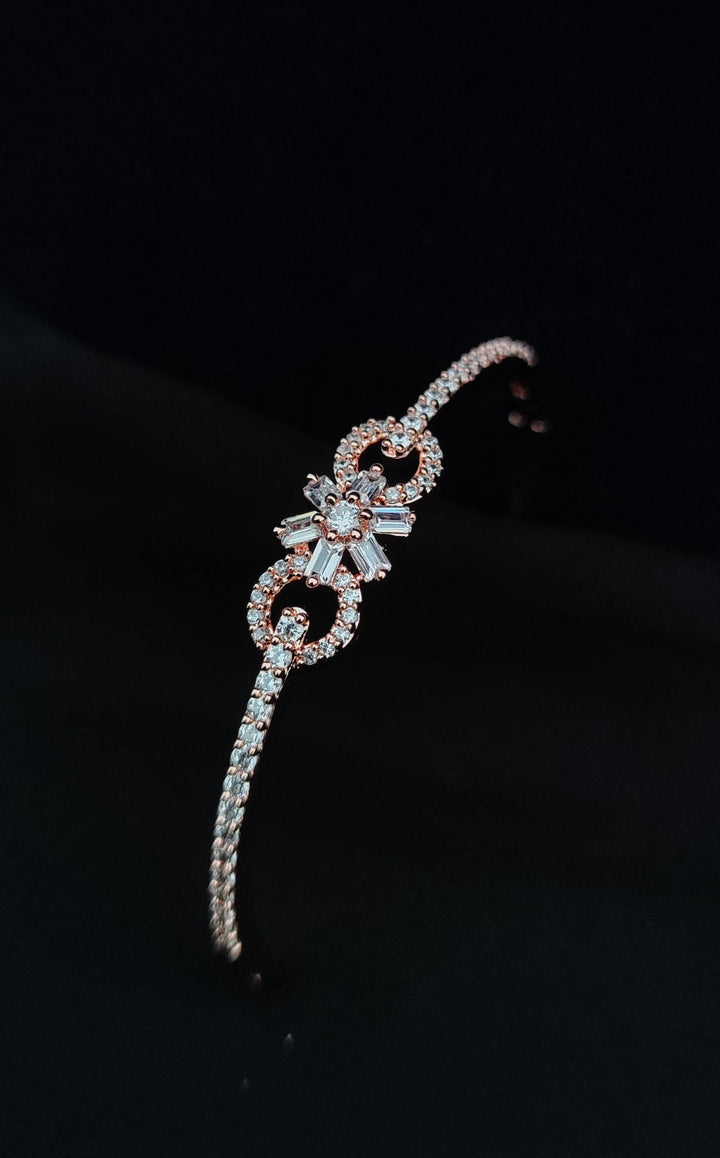 ANTAARA DELICATE DIAMOND BRACELET